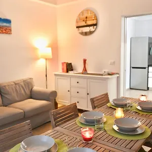 Grigio Perla Residenza, casa indipendente con parcheggio privato e giardino Appartamento