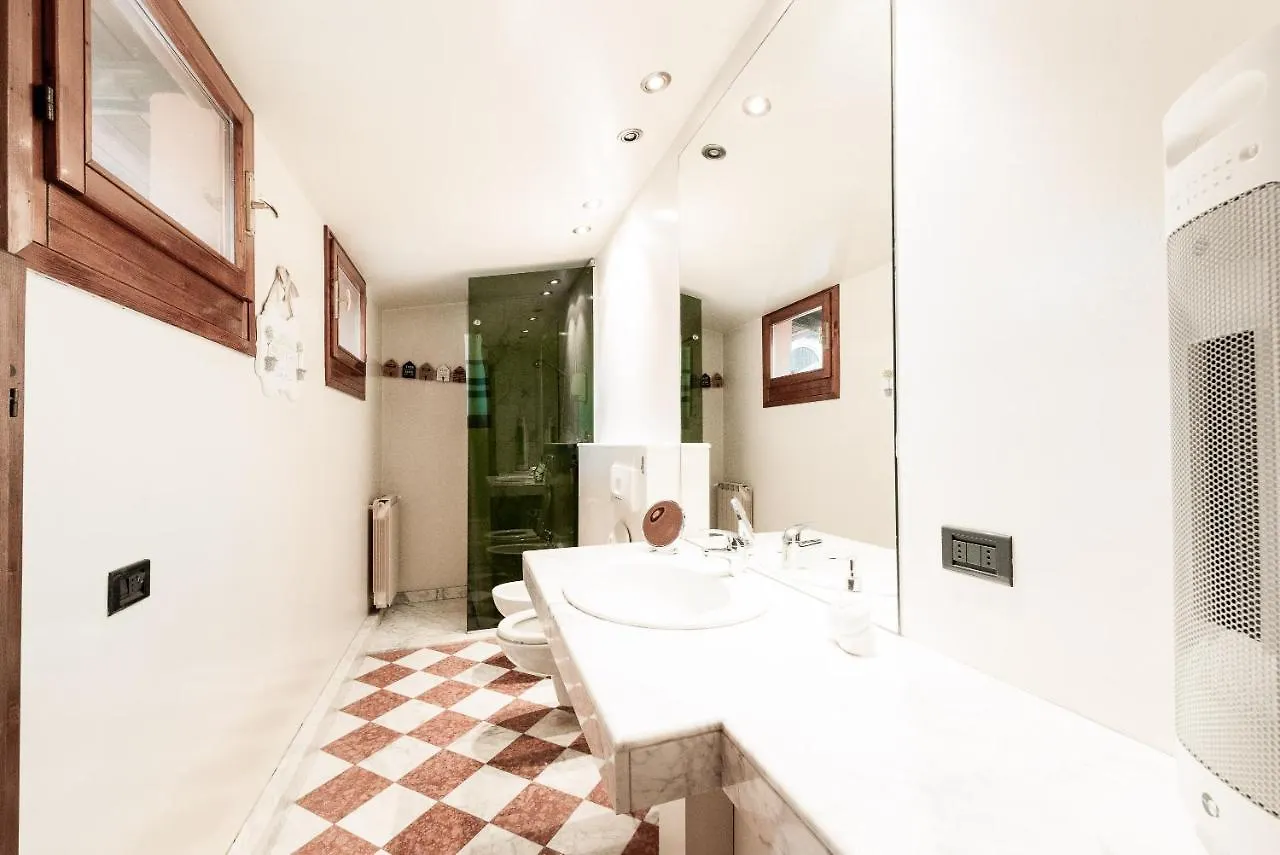 Realkasa Azeglio Apartments Bologna